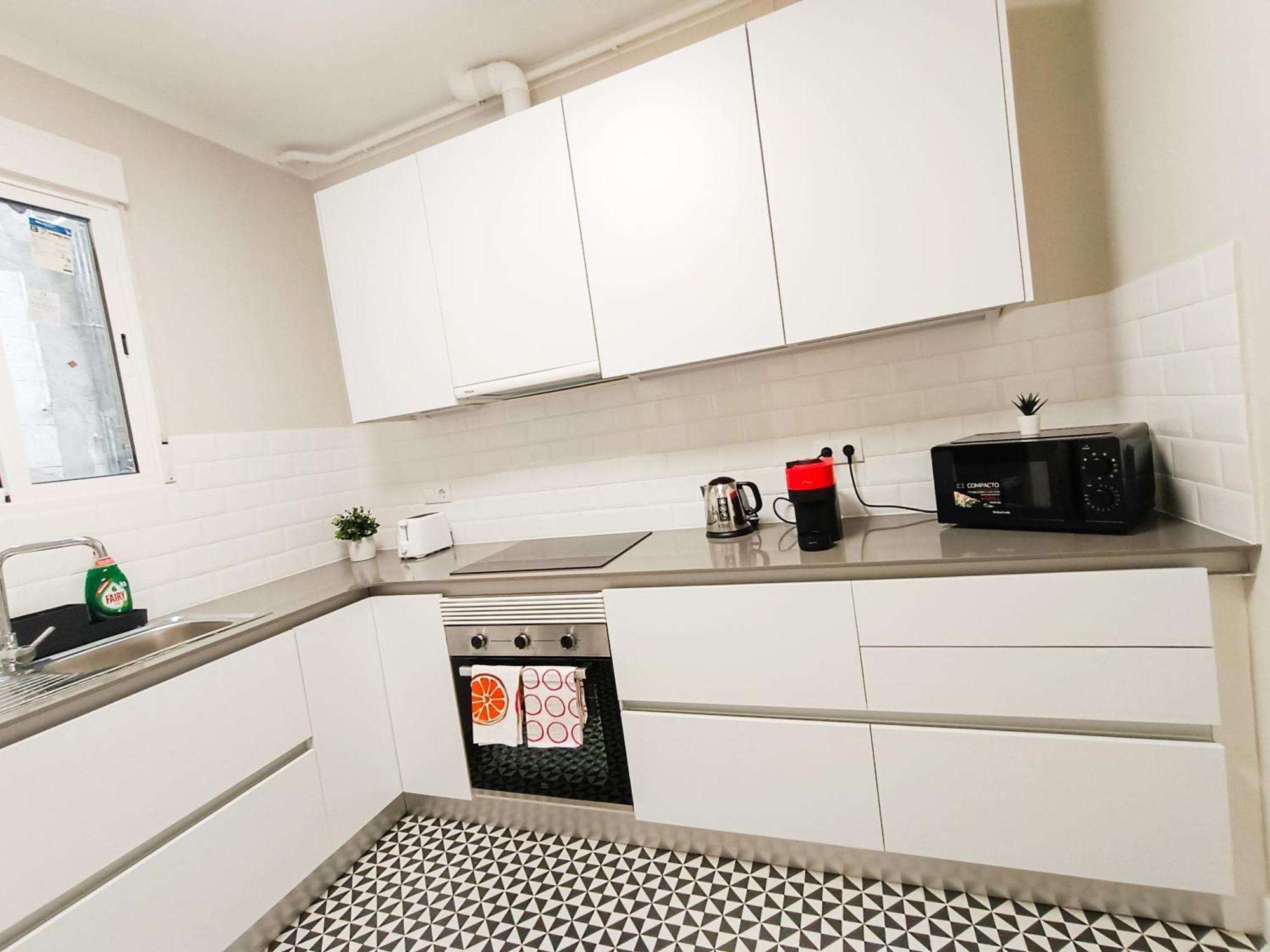 Private Rooms By Plaza Catalunya บาร์เซโลนา ภายนอก รูปภาพ
