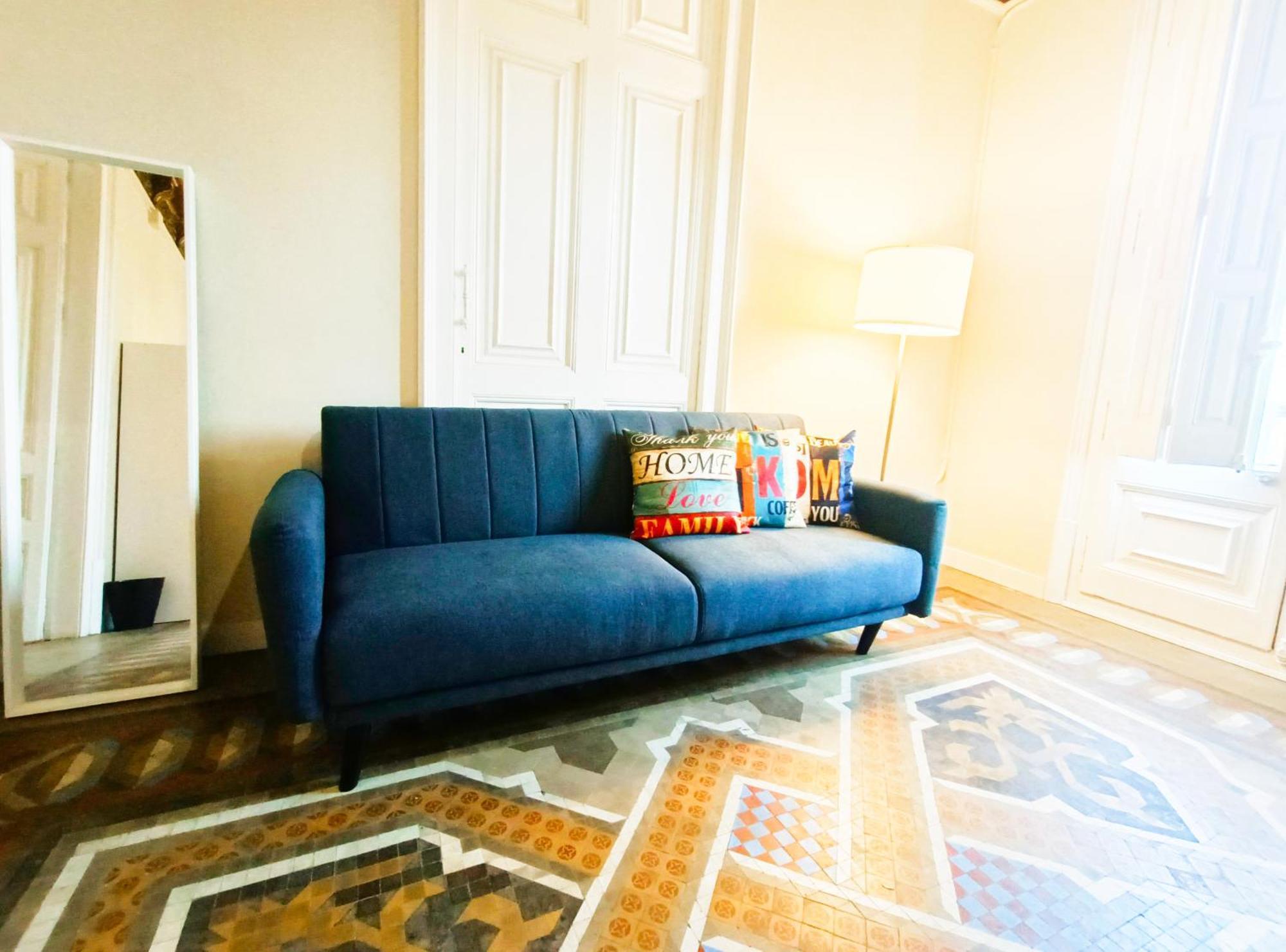 Private Rooms By Plaza Catalunya บาร์เซโลนา ภายนอก รูปภาพ